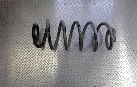 Toyota Auris 150 Rear coil spring