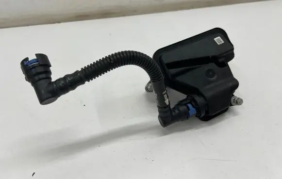 Ford Fiesta Oil breather separator HX7G6C757CA