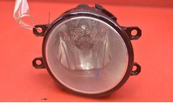 Toyota Avensis Verso Front fog light 1N0271514-02
