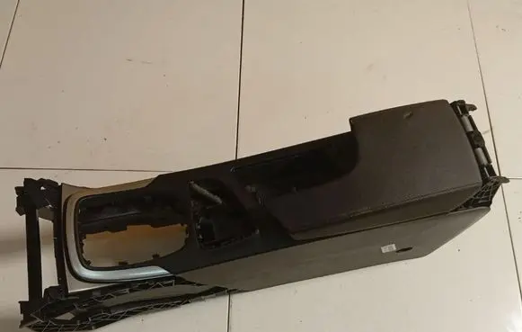 Opel Insignia A Armrest 13289021