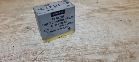Volvo S70 V70 V70 XC Light relay 9483309