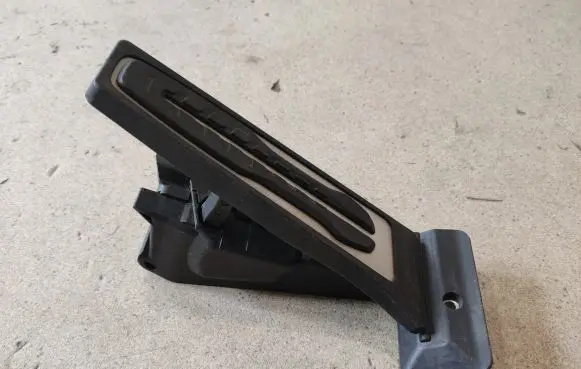 BMW 5 G30 G31 Accelerator throttle pedal 6871053