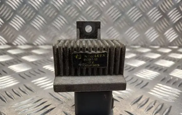Renault Laguna II Glow plug pre-heat relay 7700115078