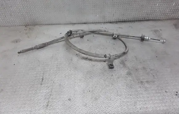 Hyundai i30 Handbrake/parking brake wiring cable 