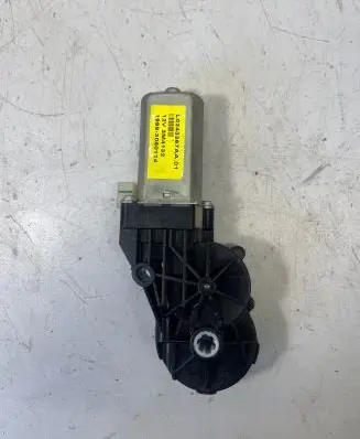 Dodge Journey Seat adjustment motor L0243367AA 19993060114 V3M4132