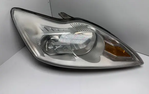 Ford Focus Headlight/headlamp