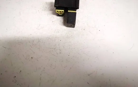 Mitsubishi Grandis Other relay mr588567 acv31212