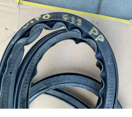 Mercedes-Benz Vito Viano W639 Front door rubber seal A6396970006