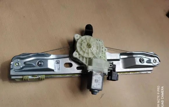 Ford Focus Rear door window regulator with motor BM51A27001BE