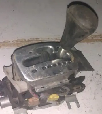 Audi A8 S8 D2 4D Gear shifter/selector 4d0713041