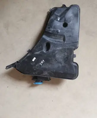 BMW 5 G30 G31 G38 Windshield washer fluid reservoir/tank 6166105435 61667357287 105435