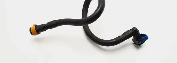 Mazda 3 I Fuel line pipe