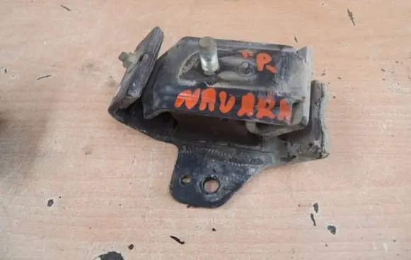 Nissan Navara Engine mount vacuum valve 
