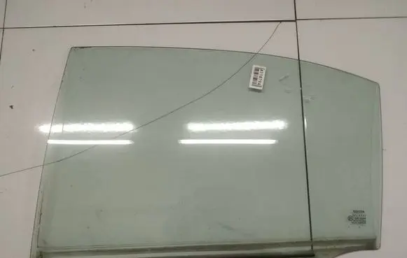 Toyota Avensis T250 Rear door window glass AS2