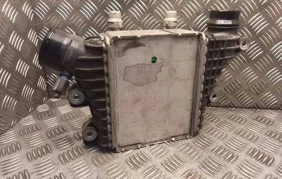 Land Rover Discovery Sport Intercooler radiator gj329l440ad