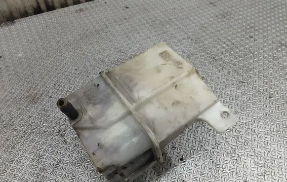 Nissan Terrano Coolant expansion tank/reservoir