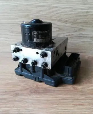Volkswagen Golf IV ABS Pump 1C0907379 10094703073