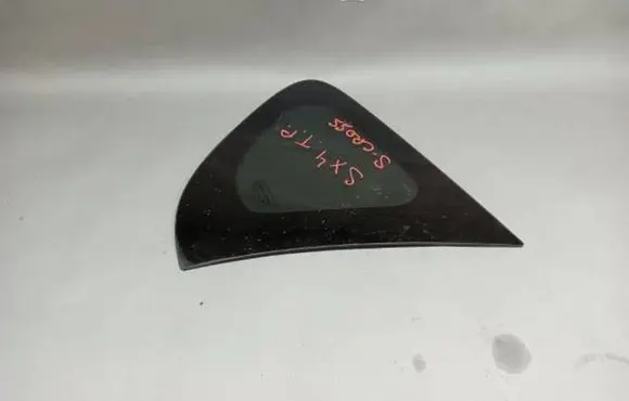 Suzuki SX4 S-Cross Rear side window SX411