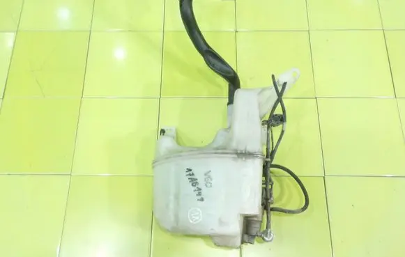 Volvo V60 Windshield washer fluid reservoir/tank 31253219