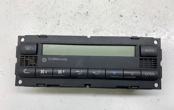 Volkswagen PASSAT B5.5 Climate control unit