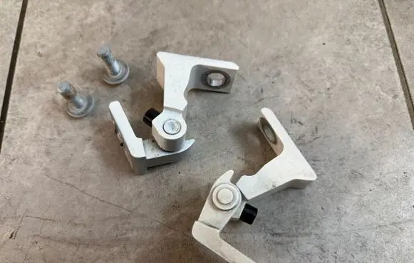 Volkswagen Amarok Rear door hinge set 8K0831401D A046574