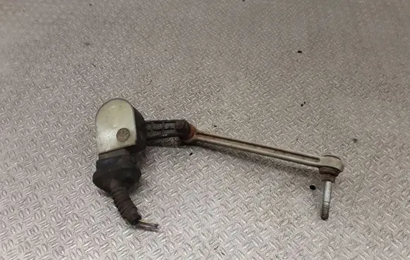 Headlight/headlamp level sensor
