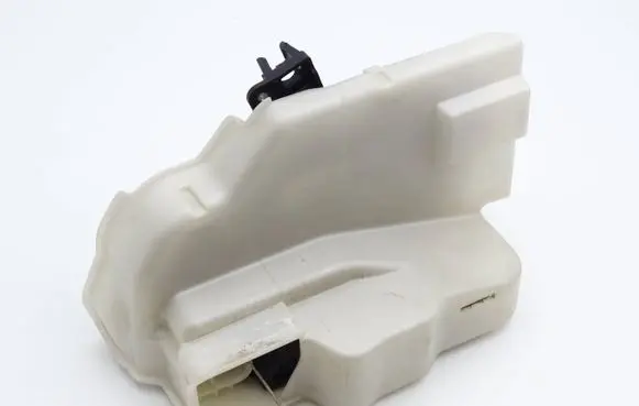 Volkswagen Touran I Front door lock 3D1837016
