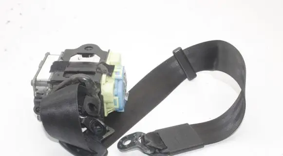 Audi TT TTS Mk2 Front seatbelt