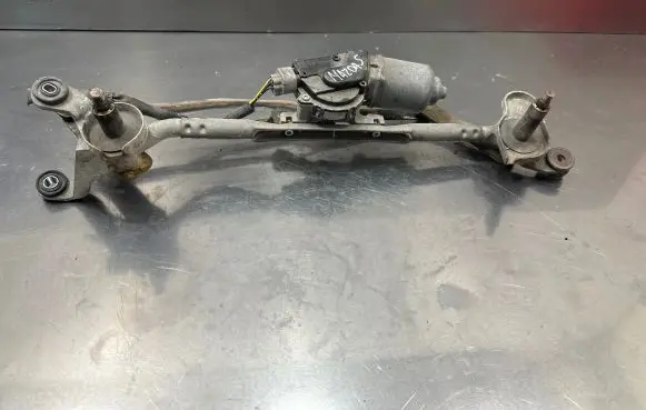 Mazda 5 Front wiper linkage and motor 1593000602