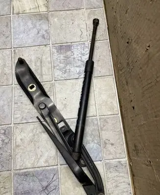 BMW 5 E39 Tailgate/trunk/boot hinge 8159398