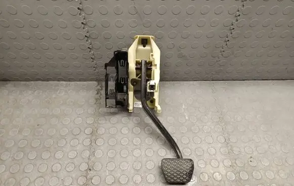 BMW X5 F15 Brake pedal 6791900