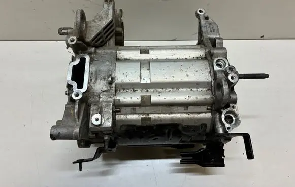 Peugeot 208 II Electric car motor PSAZK01 105TBL