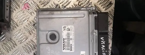 Volvo S80 Engine control unit/module 30785100ab