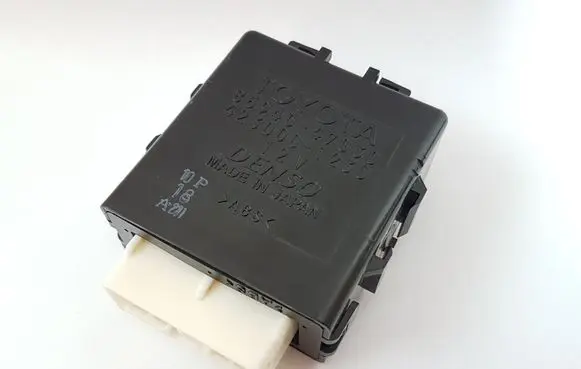 Toyota Prius (XW30) Window control relay 8594047030 4230001230