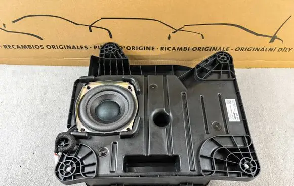 Hyundai Ioniq 5 Subwoofer speaker 96380GI300 8528140020 087179