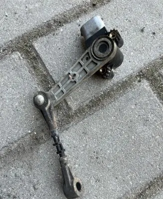 Land Rover Range Rover Sport L320 Air suspension front height level sensor AH323C097CD