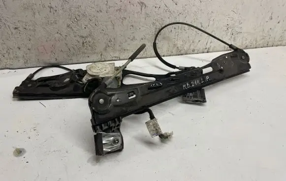 Mercedes-Benz E W211 Front door window regulator with motor 2117200146