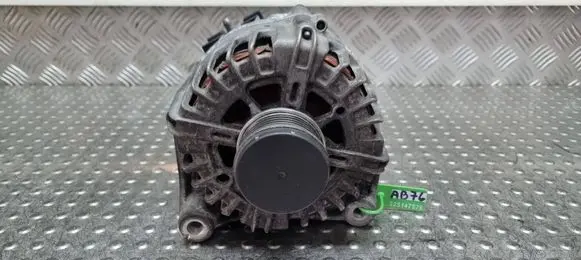 BMW 3 E90 E91 Generator/alternator 8507623