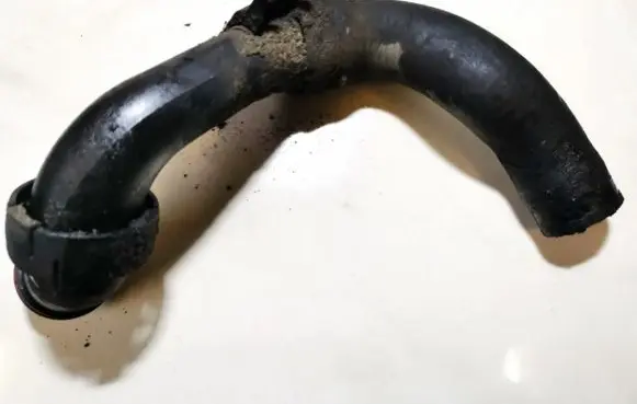 Intercooler hose/pipe