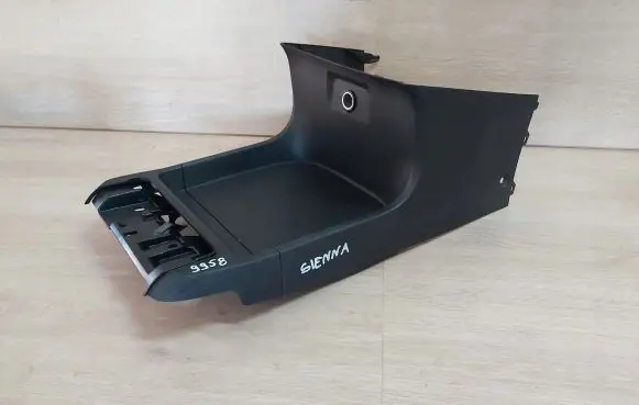 Toyota Sienna XL30 III Dashboard TUNELCZARNY