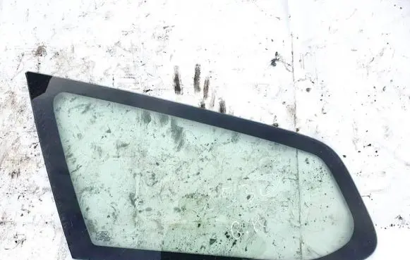 Ford Focus Rear side window