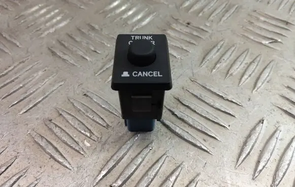 Lexus GS 300 350 430 450H Tailgate opening switch 15A257