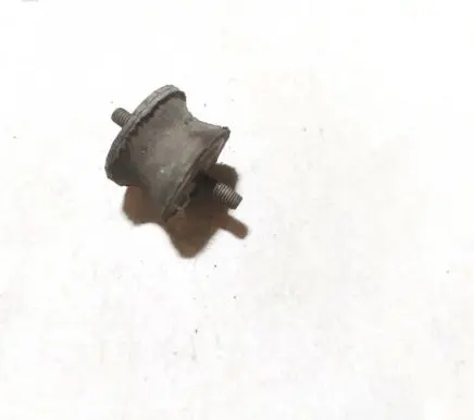 BMW 5 E39 Engine mount bracket 1094916
