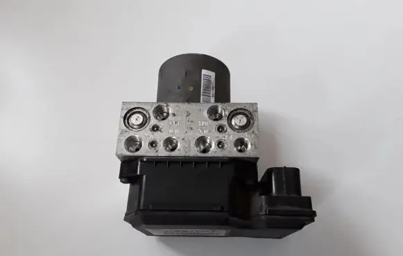 Volkswagen PASSAT B7 ABS Pump 3AA614109AF