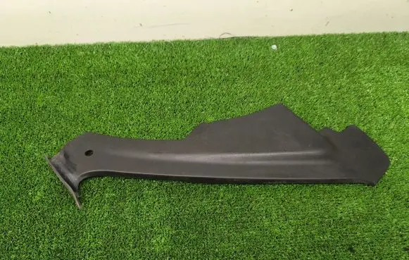 Audi A7 S7 4G Under headlight/headlamp trim 4G8805286B