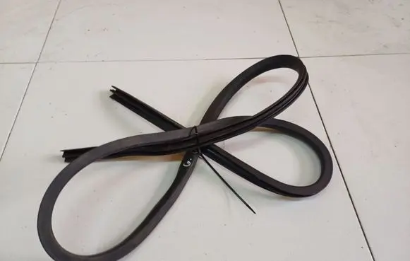 Toyota Yaris Rubber seal rear door 