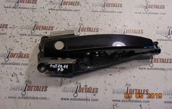 Opel Astra J Front door exterior handle 14096401RH