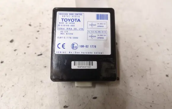 Toyota Corolla Verso AR10 Door control unit/module 897410F010 61B168000 10R021776
