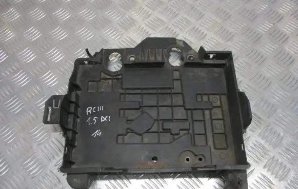 Renault Clio III Battery box tray 