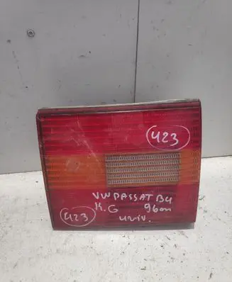Volkswagen PASSAT B4 Tailgate rear/tail lights 3A9945107